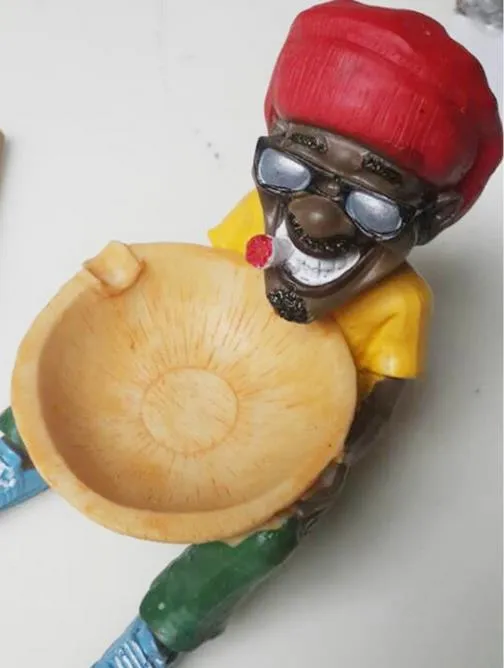 Gratis frakt grossister Newmetle Jamaica harts AshTray Creative, produktstorlek 13 * 9 * 11 cm, personlig presentpojke