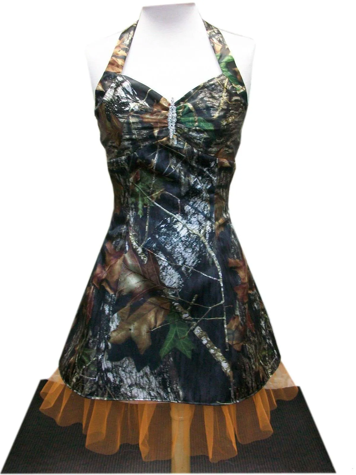 무릎 길이 카모 신부 들러리 드레스 홀터 크리스탈 댄스 파티 가운 Realtree Forest Camouflage Cocktail Tulle Skirt와 홈 커밍 드레스
