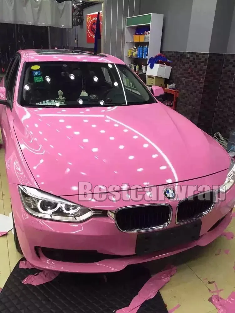Film d'emballage en vinyle rose brillant brillant pour film d'emballage de voiture avec film de revêtement de véhicule sans bulles d'air comme 3m 1080 Taille: 1.52 * 20M / Roll