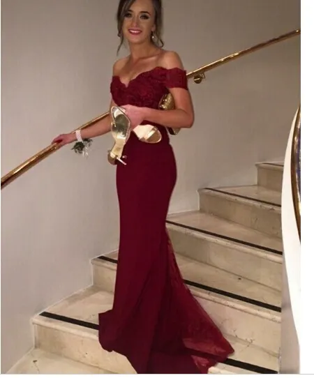 Vestiti sales bordeaux eleganti