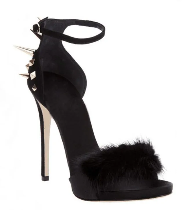 Ringing in 2014 : Fur Coat + Sequin Shoes | cute & little | Dallas Petite  Fashion Blogger