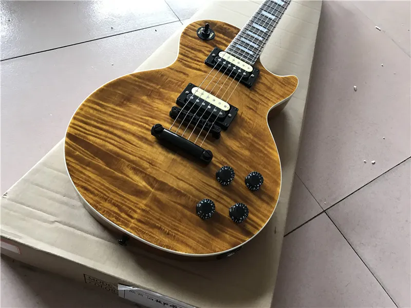 New slas Guitarra Elétrica com marrom explosão Flame Maple, dois captadores de Zebra, com hardware cor preta guitarra