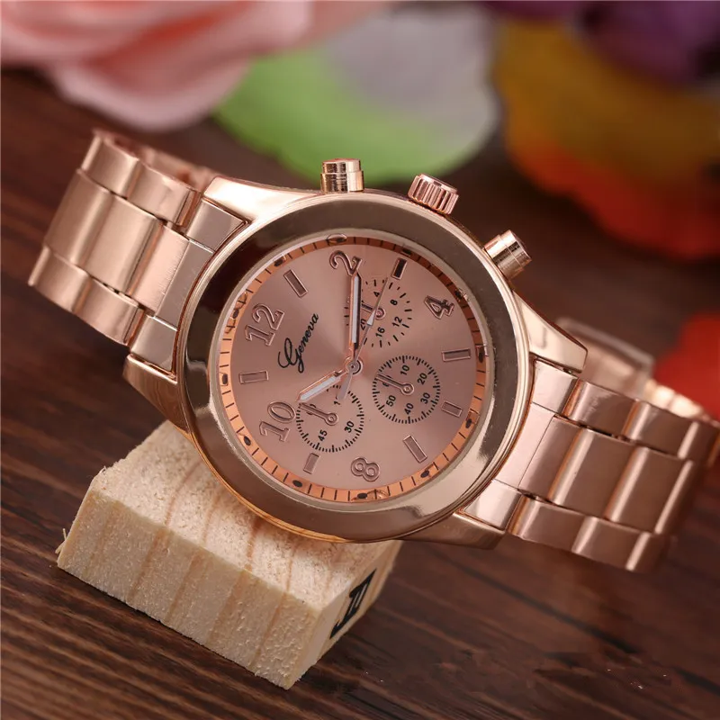 Reloj de moda para mujer y hombre, relojes de cuarzo de acero inoxidable de Ginebra, reloj de pulsera analógico de tres ojos de oro fresco para mujer de lujo