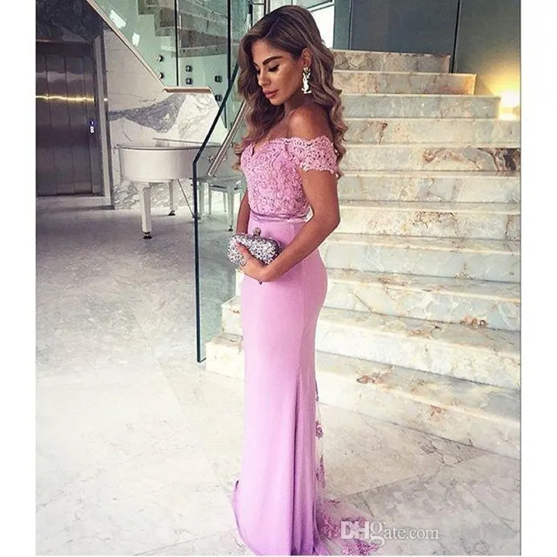 2016 Light Purple Off Shoulder Bridesmaid Dresses For Wedding Lace Pärlade sjöjungfru Formella festklänningar med Buttons Maid of Honor DR242G