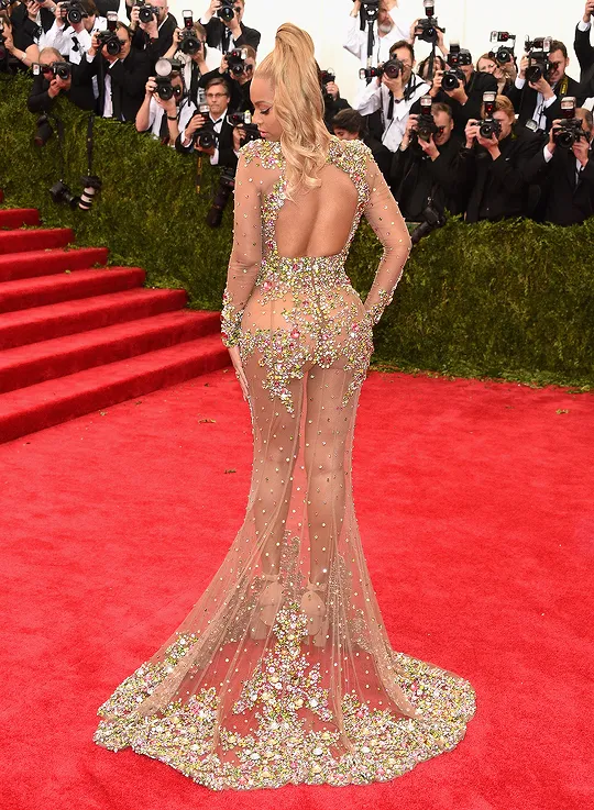 Met Gala Naked Celebrity Dresses Backless Långärmad sjöjungfrun Sheer Sexy Prom Klänning Färgglada Kristaller Formell Klänning För Kvinnor Röd Matta