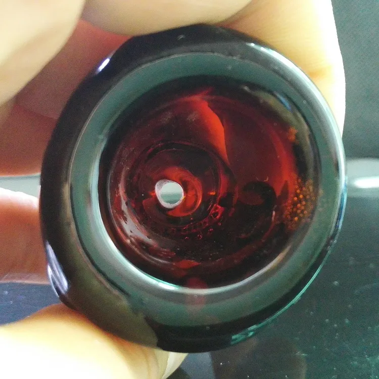 色ガラススカルハーブホルダーボウル14.5mm / 19mmジョイント7mmのガラスの水道管と腰のパーコレーターの灰キャッチャー