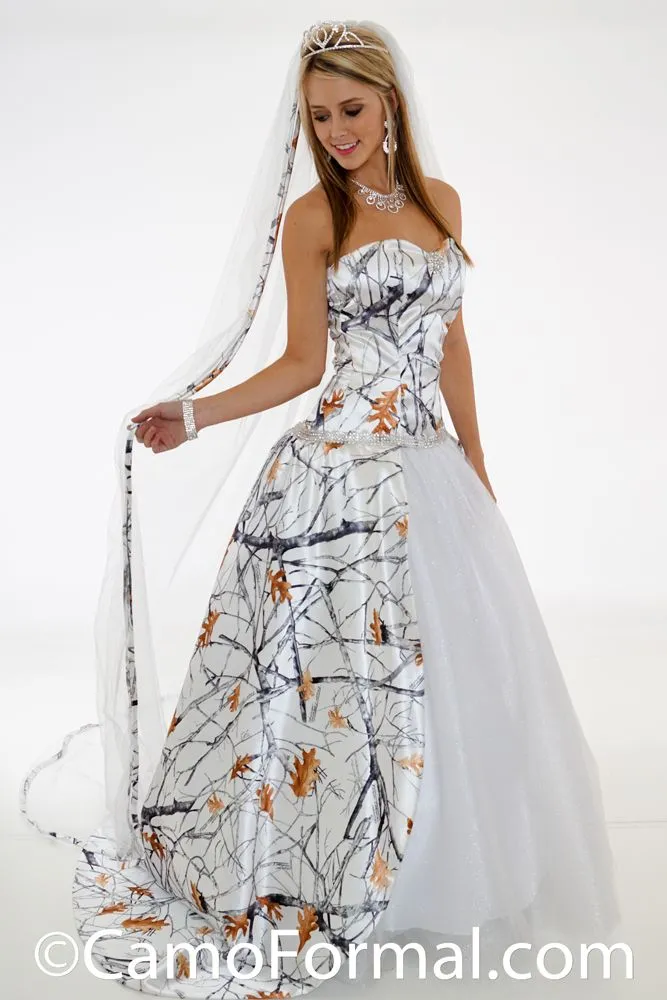 Robes de mariée blanches de neige de mode de Camo avec des robes de mariée perlées de cristal de Net de perles Robes de mariée réelles de Realtree avec le train détachable