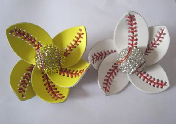 softball giallo baseball bianco cuciture davvero fiori in pelle con grandi fermagli capelli in cristallo arco capelli al dettaglio all'ingrosso