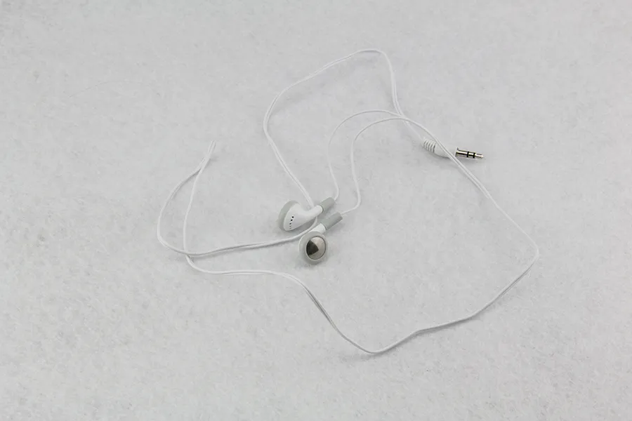 Moda Słuchawki Słuchawki Słuchawki Słuchawki Earbuds 3.5mm na telefon komórkowy iPhone Samsung MP3 MP4 Mini HD Zestaw słuchawkowy Darmowa Wysyłka