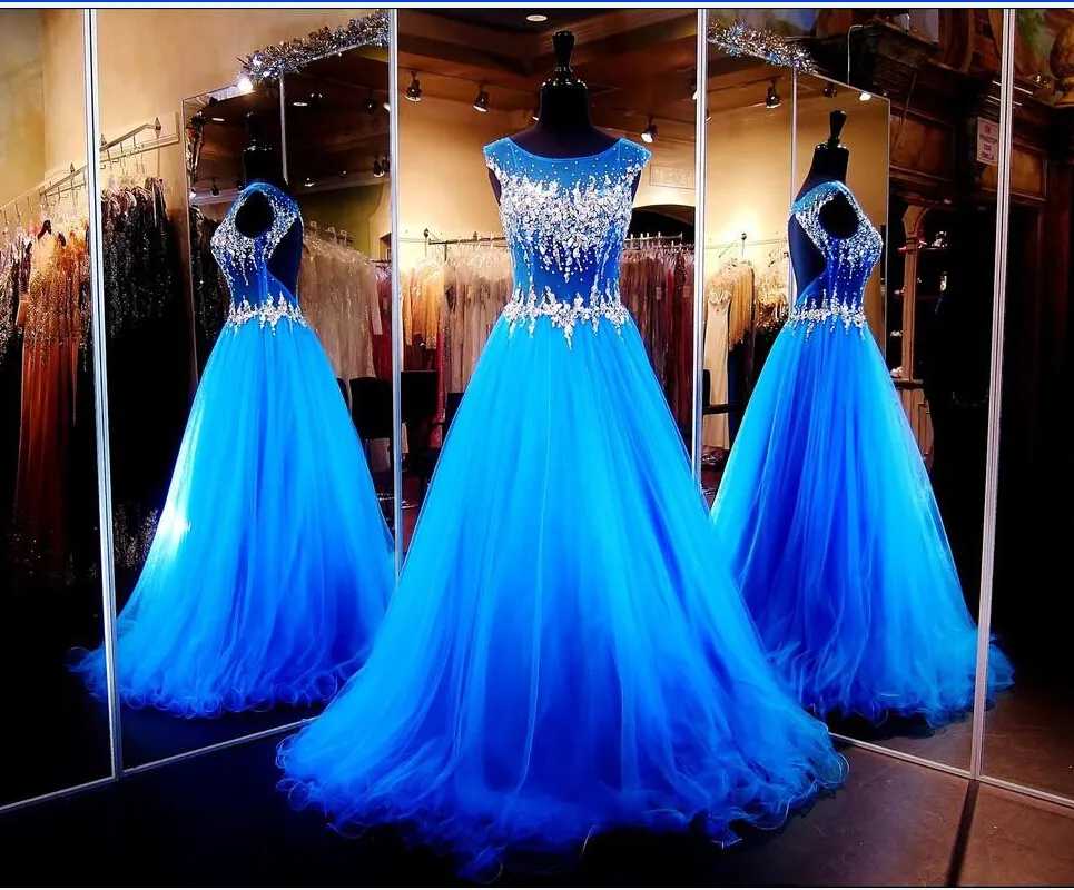 2020 Vestidos de noite sem encosto com mangas de tampa ilusão decote decote orifício de esferas A-line vestidos de baile azul vestidos de baile com cristais