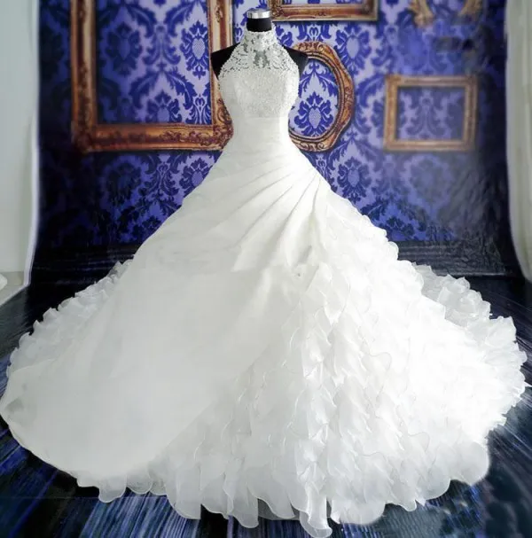 Wysokiej szyi Iluzja Kalterowa Suknie ślubne Wykwintne koraliki Perły Kryształy Koronki Appliqued Top Ruffles Spódnica Długa Katedra Train Suknia Bridal