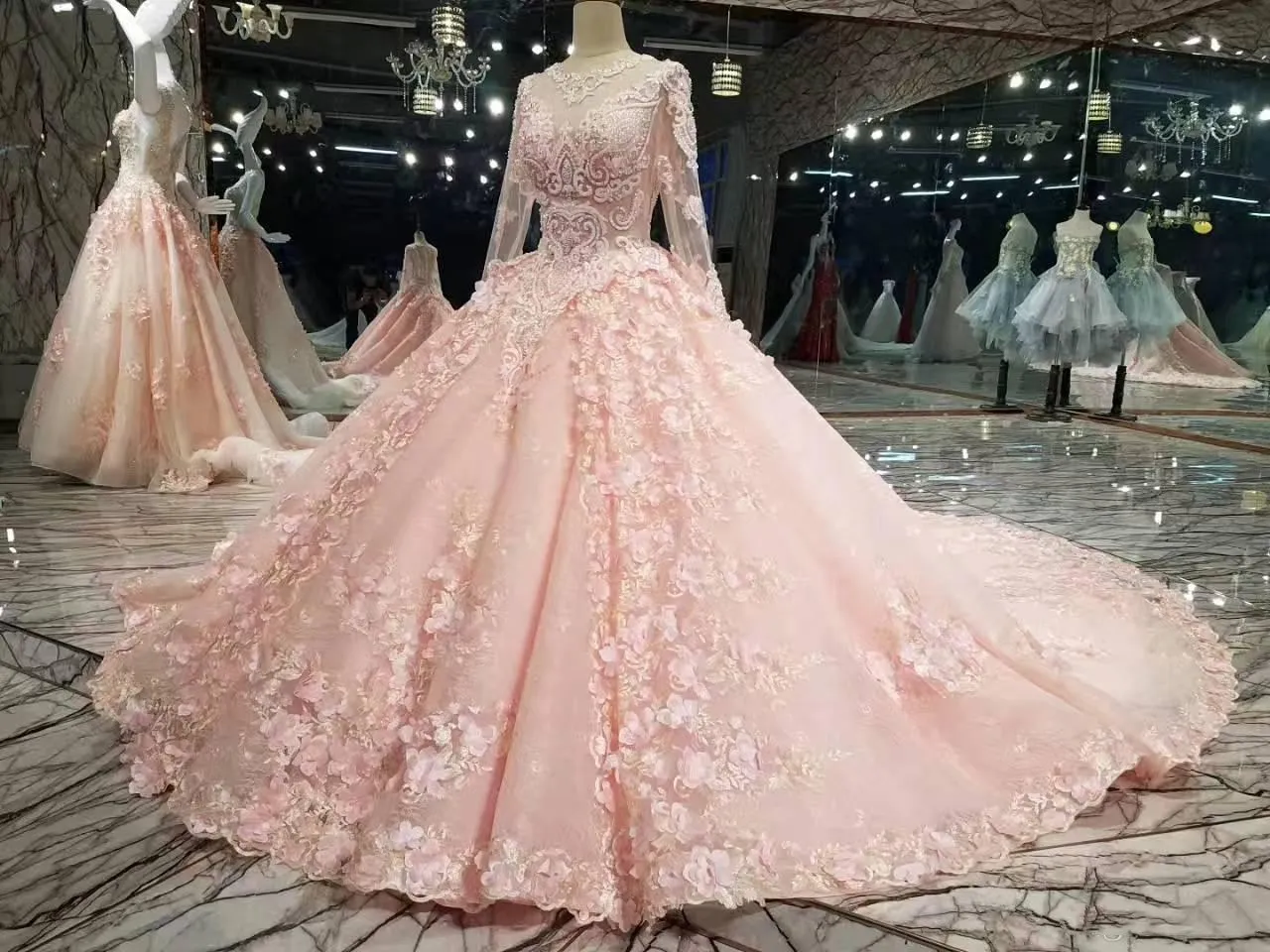 2018 Winter Fall Snow Garden V Neck Ball Gown Long Sleeves Wedding Dresses Western Hands Made Flowers Bridal Wedding Gowns249K