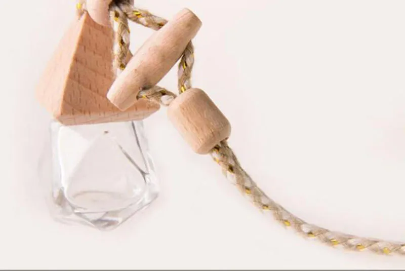 Partihandel Essential Oil Perfume Använd 6 ml Tom Mini Glass Bil Air Freshener Flaskor med Wood Cap Hängande Rope Pandent Aromaterapy Diffuser