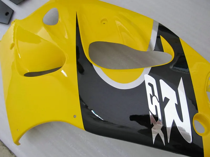 ABS Full Fairing Kit för Suzuki GSXR600 GSXR750 1996 1997 1998 1999 2000 GSXR 600 750 96-00 Gula svarta plastfeudningar GB22