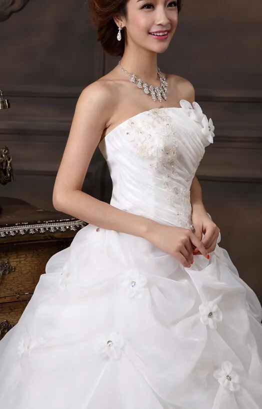 Billiga Appliques Beaded Strapless Ruffles Ball Gown Bröllopsklänning under $ 100