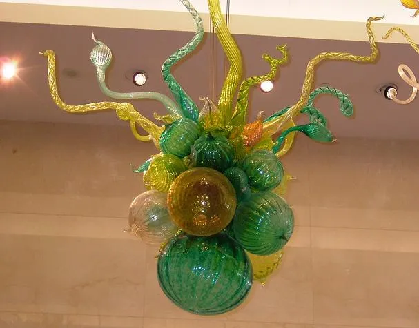 Lampade a sospensione Lampadario in vetro borosilicato di Murano soffiato a bocca al 100% Lampadario piccolo fatto a mano a forma di sfera artistica verde