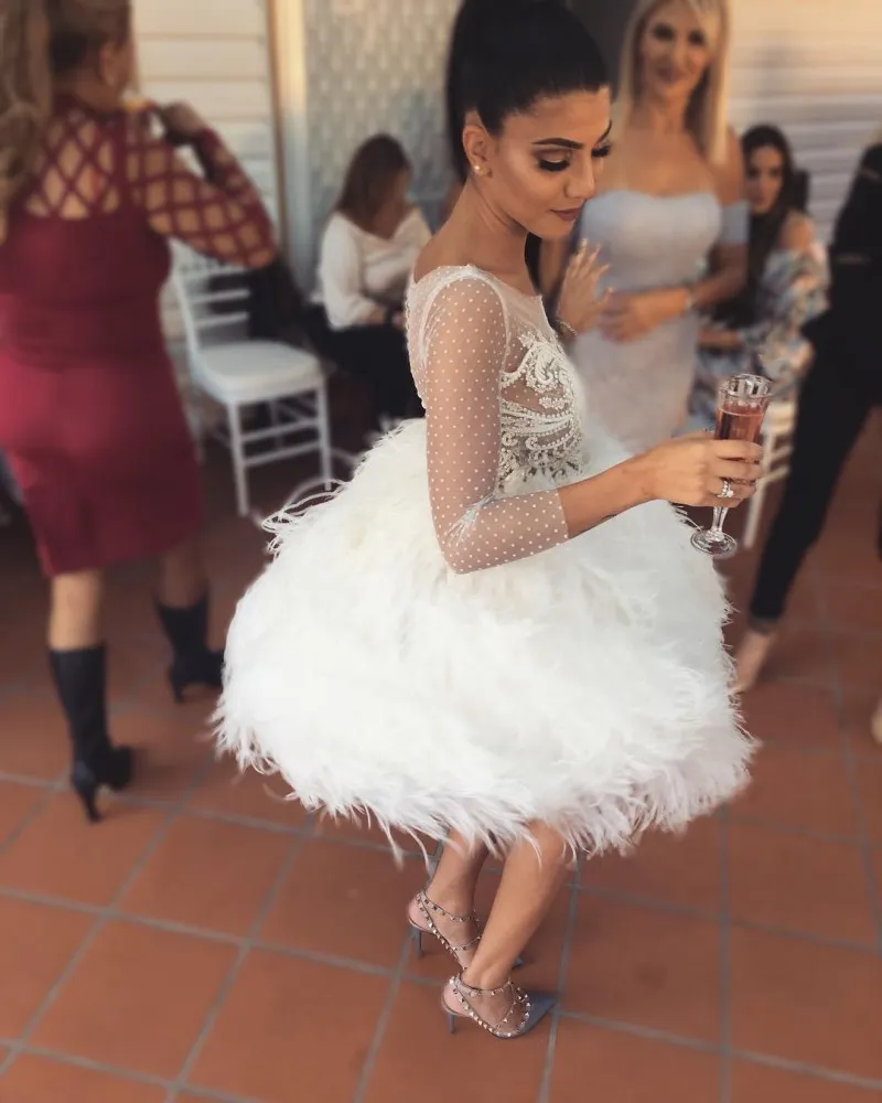 Suknie koktajl pióro z rękawami Seksowna krótka suknia balowa balowa sukienka Sheer koronki Aplikacje wieczorowe suknie