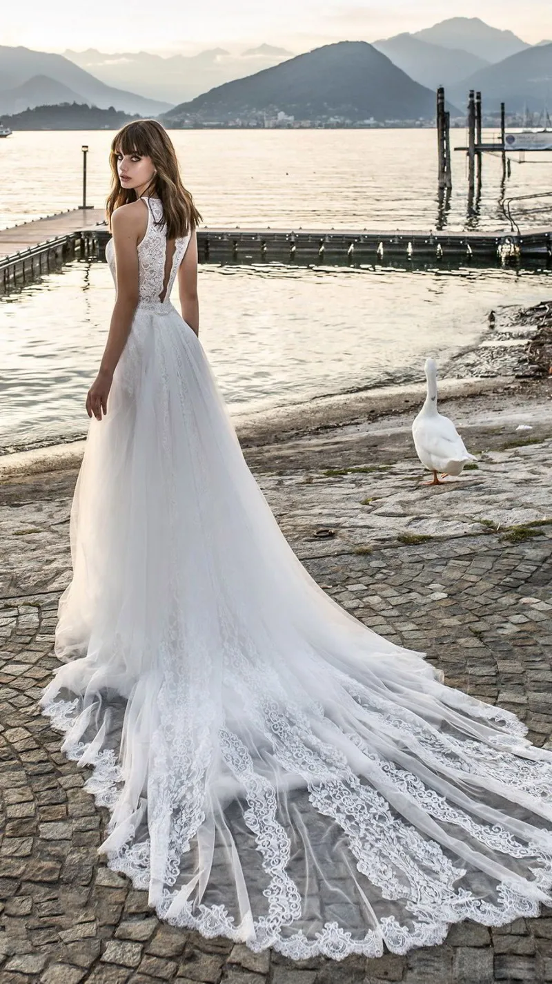 Abiti da sposa Bohemia A Line Sexy Beach Gioiello Collo Abito da sposa semplice Applique in pizzo Sweep Train Abiti da sposa country Abiti 249Z