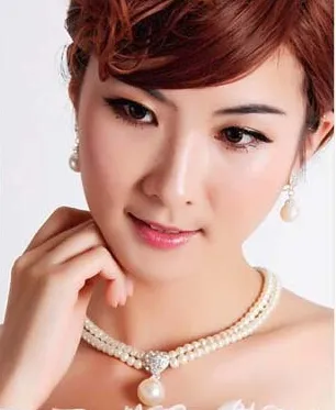신부 장식품 기사 하트 진주 다이아몬드 귀걸이 목걸이 보석 세트 웨딩 드레스 스튜디오 행위의 역할은 맛이났다.