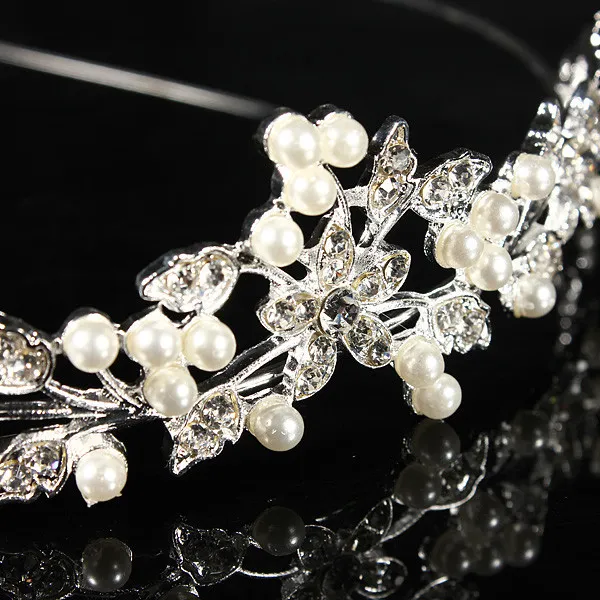 2020 Ny trendig bröllop Bridal Prom Party Princess Pearl Crystal Flower Hair Band Tiara pannbandsmycken Tillbehör8740924
