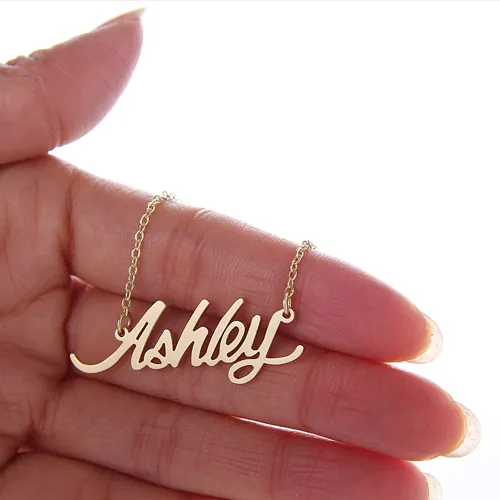 Collana con nome personalizzato lettere iniziali da donna Collana con nome Ashley Ciondolo personalizzato in acciaio inossidabile Namepl203S