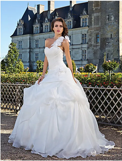 Nouvelle création personnalisée de mariée ! Robe de bal Une épaule avec Plumes/Fourrure Longueur ras du sol Organza Robe de mariée