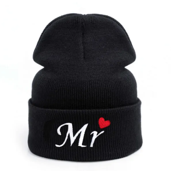 Gorros de punto Unisex a la moda, gorros bordados con letras Mrs Mr para mujer, gorros sólidos cálidos de invierno para mujer