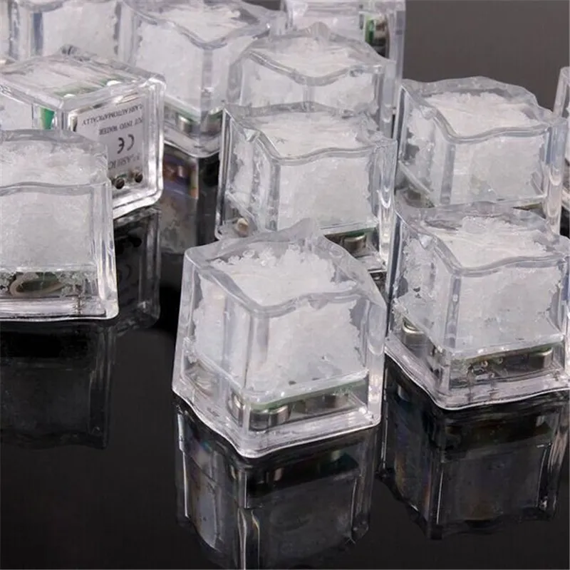 1000 pièces Flash Ice Cube LED couleur lumineuse dans l'eau veilleuse fête mariage cube actif livraison gratuite