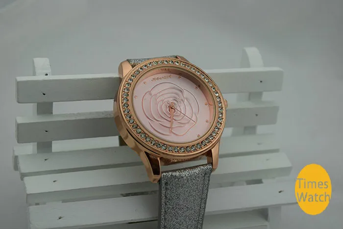 i di vendita caldo cinturino in pelle rosa orologio da donna orologi con strass le donne vestono orologi orologio al quarzo 1 pz/lotto