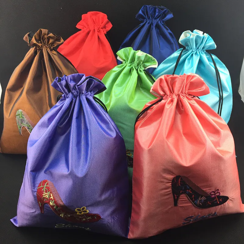 Återanvändbar broderi Sko dammsugare Skyddskåpa Bunk Drawstring Högkvalitativ Silk Fabric Present Tea Förpackning Candy Spices Lagringspåse
