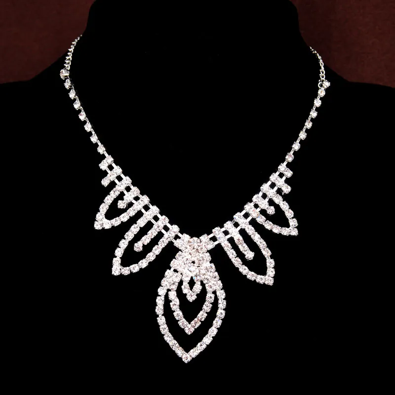 Luksusowe kobiety uroki biżuteria 18k srebrny platowany kryształowy naszyjnik kryształowy zestaw