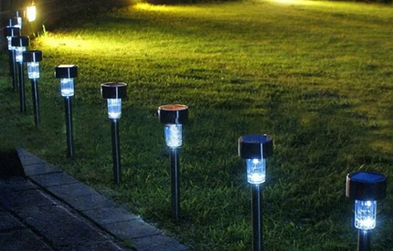 Luci da giardino a prato solare Luci da coltivazione a LED Luci da giardino a energia solare esterni Lampada da esterno feste in giardino Luci decorative a LED 20