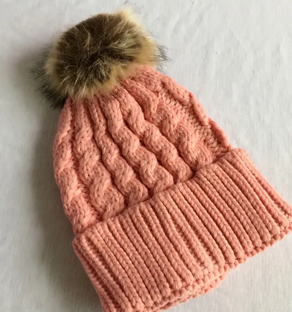 Zima Faux Futro Pompom Kulka Dzianiny Czapki Kapelusz Dla Noworodków Dziecko Dzieci Wełniane Ciepłe Twist Crochet Caps Xmas Prezent