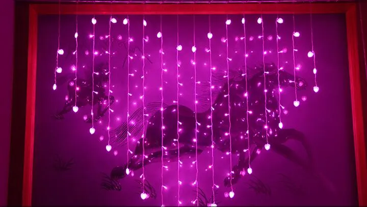 220V LED -snaren Gekleurde lichten Wedding Room Verlichting Romantisch licht LED Hart String 2m x 1,5 m