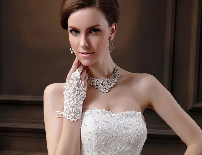 HOT Sale New Arrival Cheap In Stock Lace Appliques Beads Fingerless Wrist Length With Ribbon Bridal Gloves Wedding Accessories