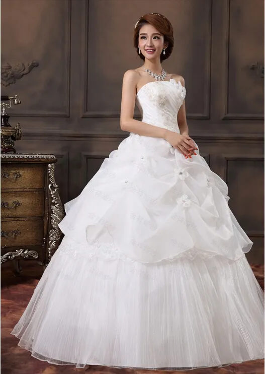 Billiga Appliques Beaded Strapless Ruffles Ball Gown Bröllopsklänning under $ 100