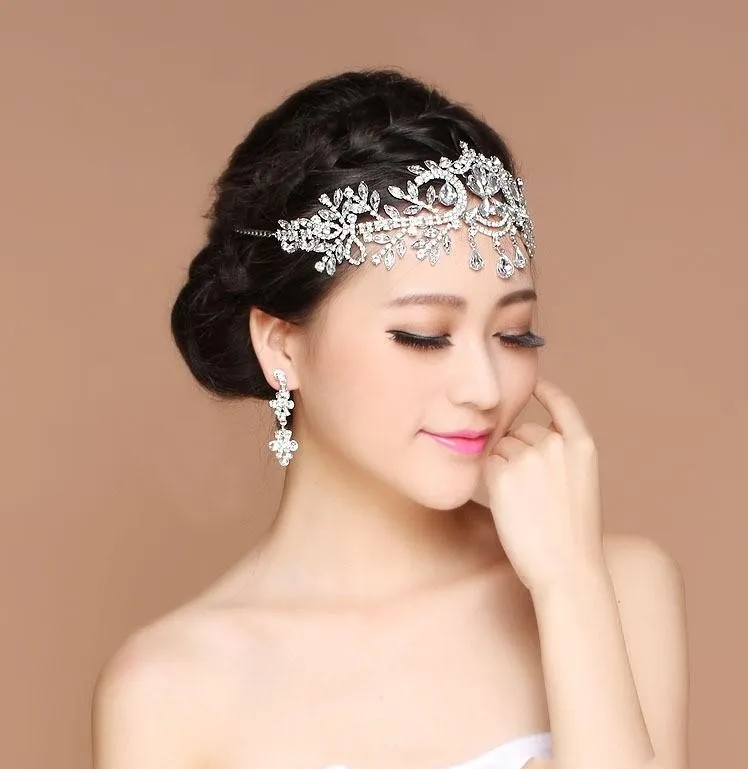 2019 Bling Srebrne akcesoria ślubne Tiars Bridal Hairgrips Crystal Rhinestone Headpieces Biżuterię Kobiety czoło koronami HE7977455