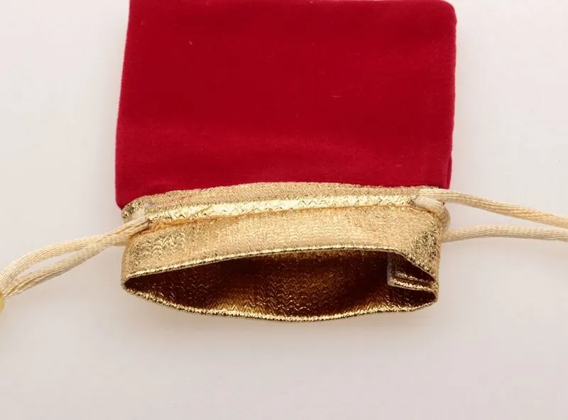 50 قطع الأحمر / الأسود المخملية مجوهرات أكياس هدية أكياس الرباط 7 × 9 سنتيمتر حفل زفاف عيد الميلاد الحزمة