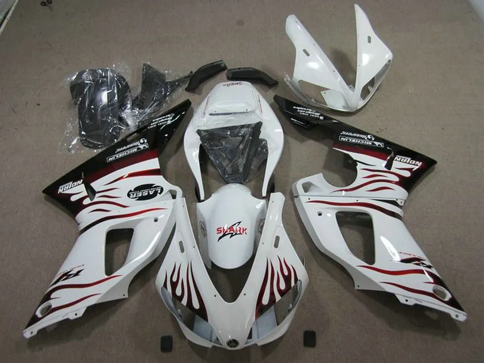 Set moto di alta qualità stampaggio ad iniezione carenature YAMAHA YZF R1 1998 1999 98 99 YZF-R1 kit carenatura moto bianco fiamme rosse YP69