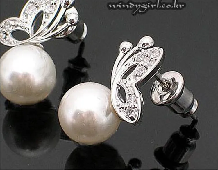 Butterfly Pearl ketting oorbellen sets volledige strass sieraden voor vrouwen cadeau mode sieraden sets 12909821130