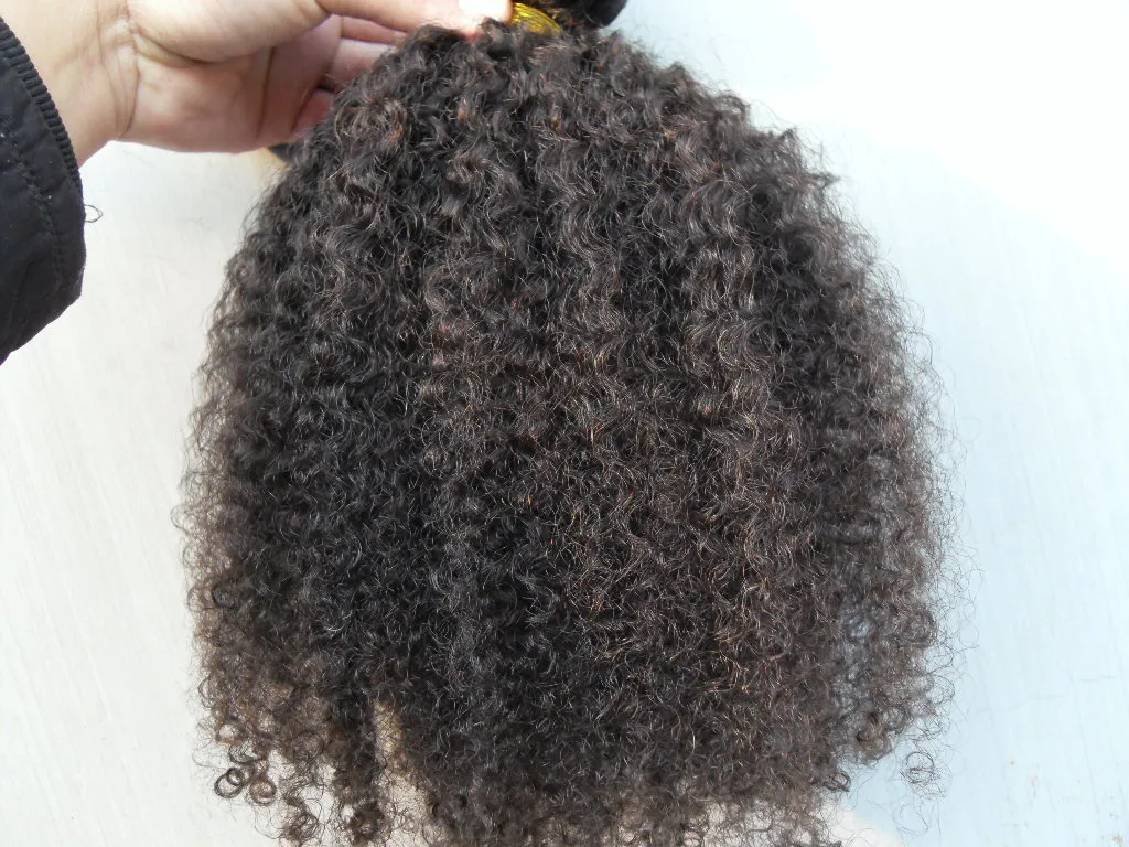 Nieuwe Arrive Braziliaanse menselijke krullende haar inslagclip in menselijke haarextensions onbewerkte natuurlijke zwart / bruin kleur 9pcs / set Afro Kinky Curl