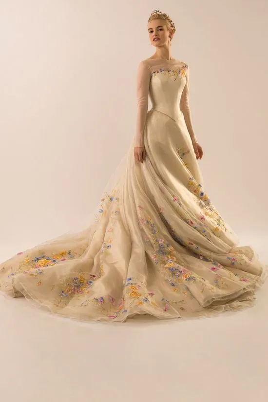 Robes de soirée formelles 2015 Sheer Neck Appliques Chapel Train robe de bal à manches longues Zipper Back Cendrillon robe de bal Tulle robes de mariée