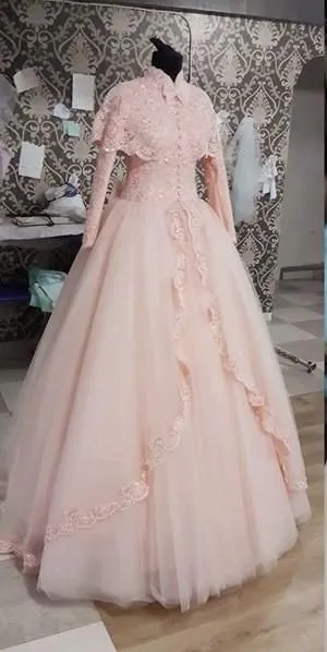 2015 robes de mariée rose clair fabuleux col haut robes de mariée en dentelle avec veste col haut robe de mariée musulmane bouton devant arc dentelle