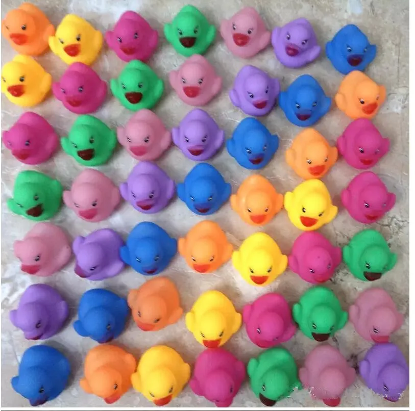 CANARD JAUNE EN CAOUTCHOUC DE 4 POUCES - BÉBÉ / Jouets de bain