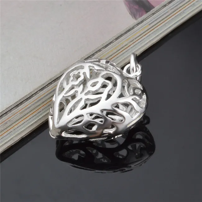 Fabrikspris 925 Sterling Silver Hollow Heart Pendant Halsband Mode Smycken Alla hjärtans daggåva till tjejer Gratis frakt