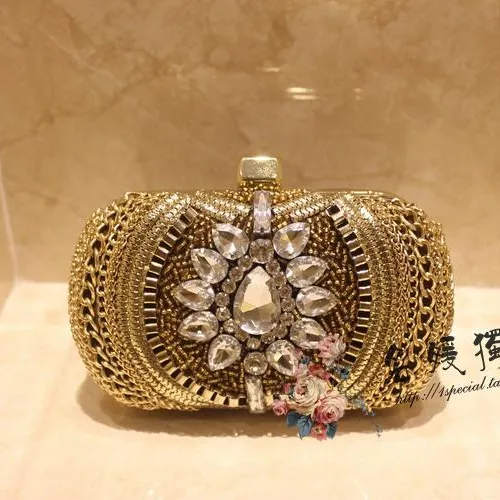 Luxury Vintage Crystal Bridal Hand Bags Evening Clutch Bag Wedding Handbag Designer Gold Formal Party Pärledväska 2015 Röd matta8385871