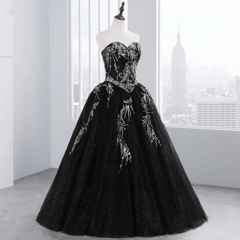 Sexy Noir Et Blanc Broderie Robe De Bal Robes De Mariée Robes Pas Cher 2018 Chérie À Lacets Dos Tulle Paillettes Tissu Balayage Train