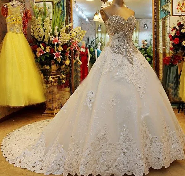 Skräddarsydd 2019 lyxig aline brudklänning pärlstav kristallkorsett spets kant älskling vår bröllopsklänningar vintage brudar4218942