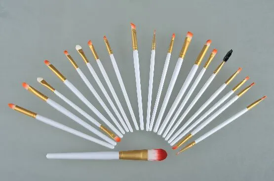 Kit da 20 pezzi Pennelli trucco professionale Pennelli ombretti labbra Set di kit kabuki pincel morbido superiore Set di pennelli trucco maquiagem cosmetici