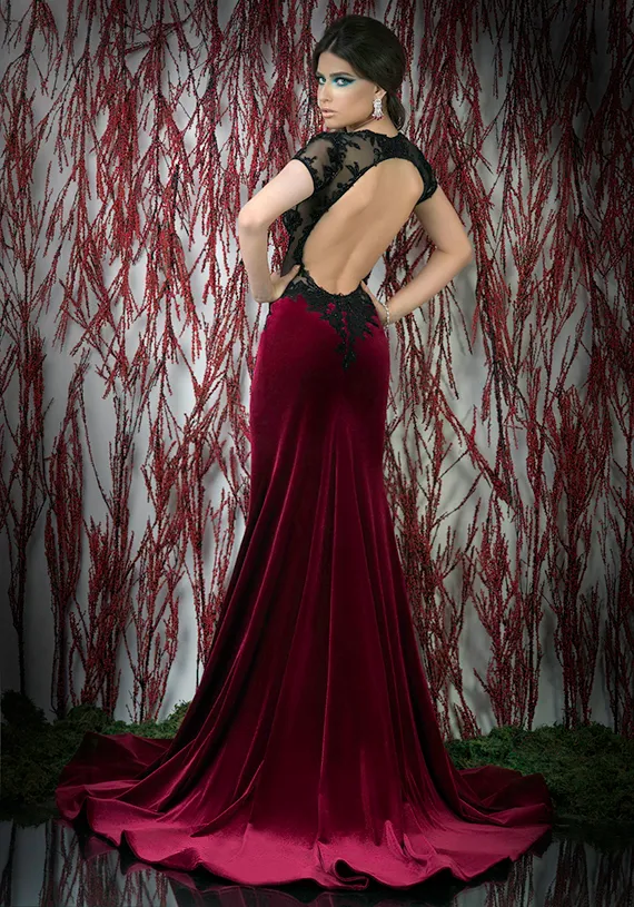 Eleganckie suknie wieczorowe 2018 Sexy Mermaid Open Back Beaded Lace Appliqued Sheer Bodice Krótkie rękawy Czarny Top Burgundii Velvet Formalne Suknie